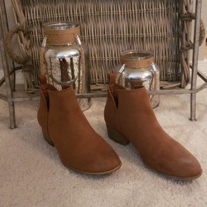 Sold!!! American Eagle Ankle boot